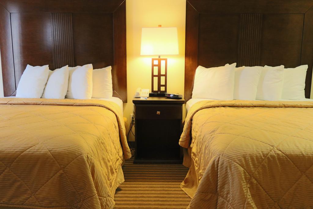 Frontier Otel 2*